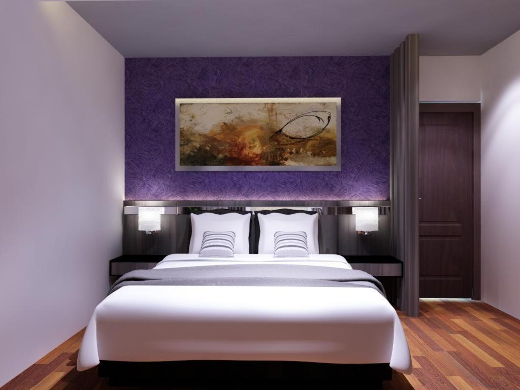 Neotel Hotel City Centre Tanjung Redep Eksteriør billede