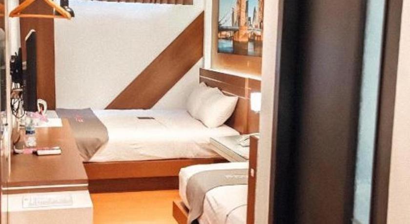 Neotel Hotel City Centre Tanjung Redep Eksteriør billede