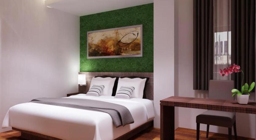 Neotel Hotel City Centre Tanjung Redep Eksteriør billede