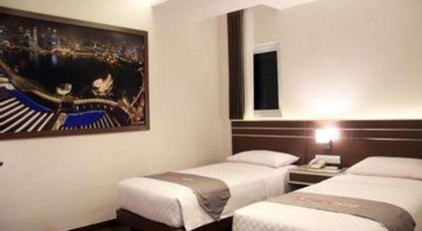 Neotel Hotel City Centre Tanjung Redep Eksteriør billede