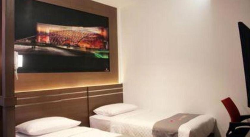 Neotel Hotel City Centre Tanjung Redep Eksteriør billede
