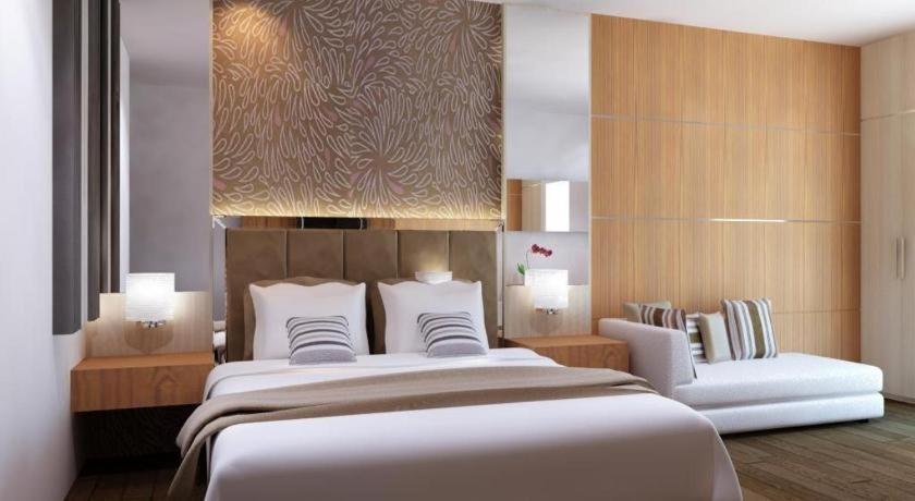 Neotel Hotel City Centre Tanjung Redep Eksteriør billede